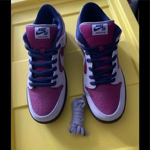 Nike Dunk SB Low True Berry